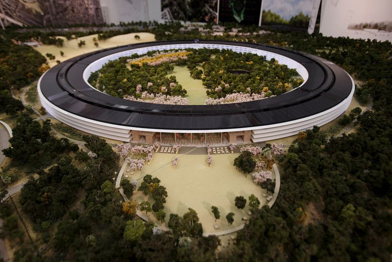 Images: Awesome architectural model of Apple’s proposed ‘Spaceship’ campus in Cupertino
