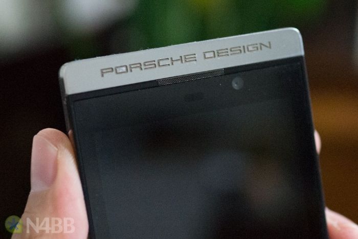BlackBerry Porsche Design P’9982 leaks online (video)