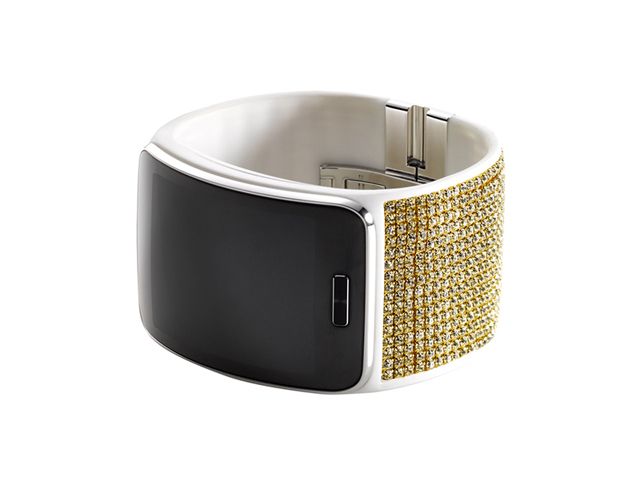 Samsung makes the curved Gear S more fashionable with Swarovski crystals