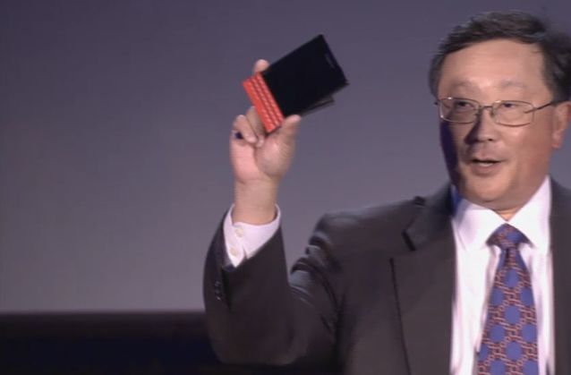 Red BlackBerry Passport shipping December 7th, price increased to $799 [Update]