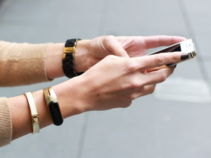 Mira bracelet targets women with a “personal and motivational fitness experience”