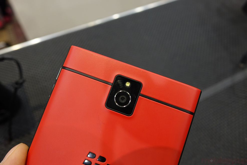 BlackBerry shows the love, knocks $125 off the Passport