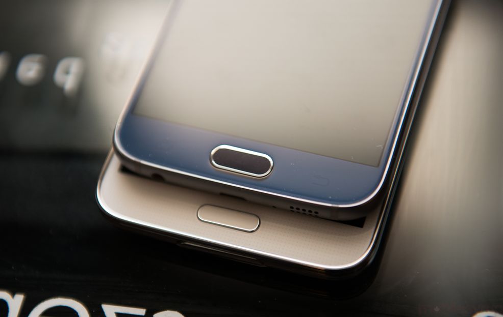 Samsung recaptures smartphone shipment title from Apple in Q1: Strategy Analytics