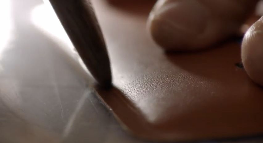 LG releases leather-focused G4 teaser