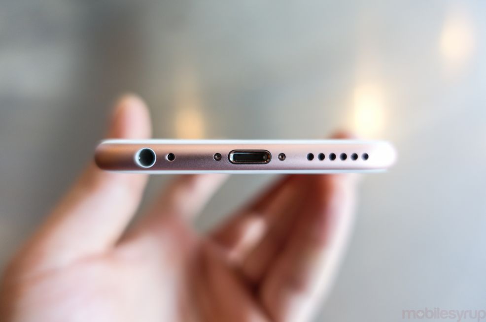 Apple could release wireless iPhone charging technology next year