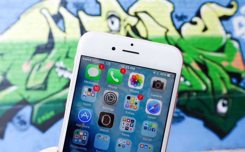 iPhone 6s and iPhone 6s Plus lineups have started to form in Canada