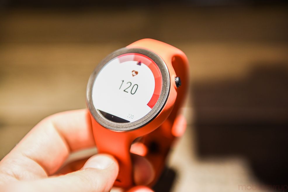 Moto 360 Sport listed on Google Store as ‘coming soon’