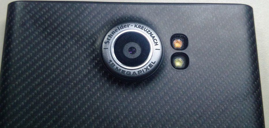 BlackBerry Priv can shoot 4K video and will come with BlackBerry Safeguard