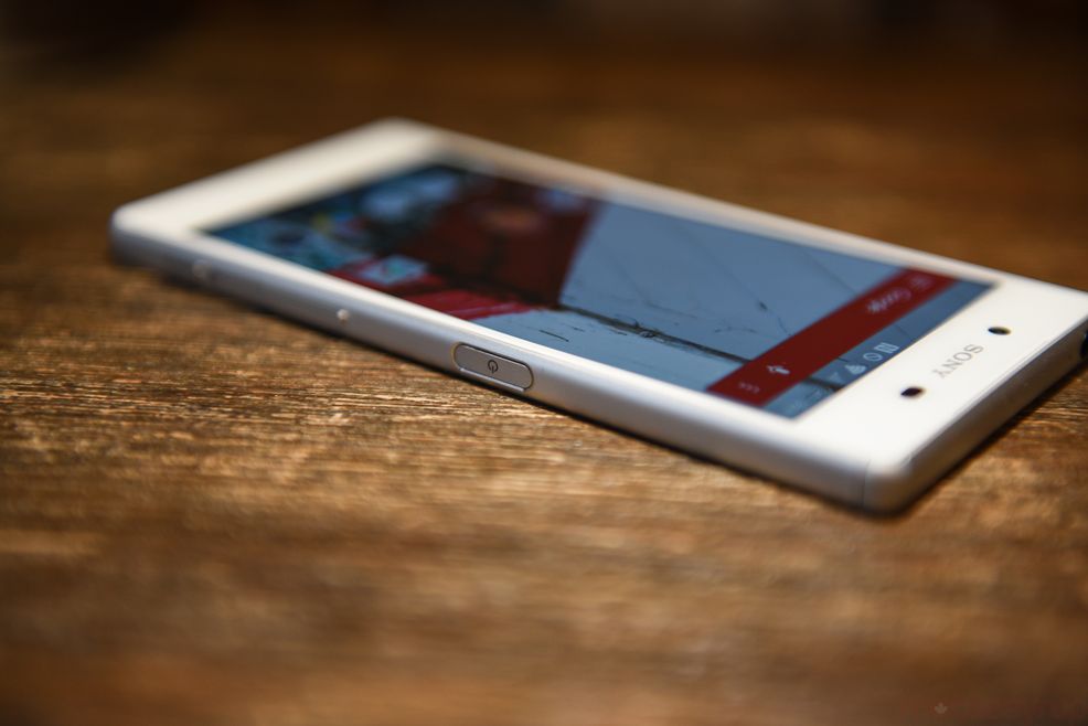 The Sony Xperia Z5 is now available at Bell