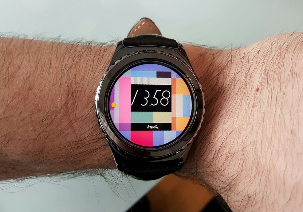 Samsung Gear S2 smartwatch receives its first major update