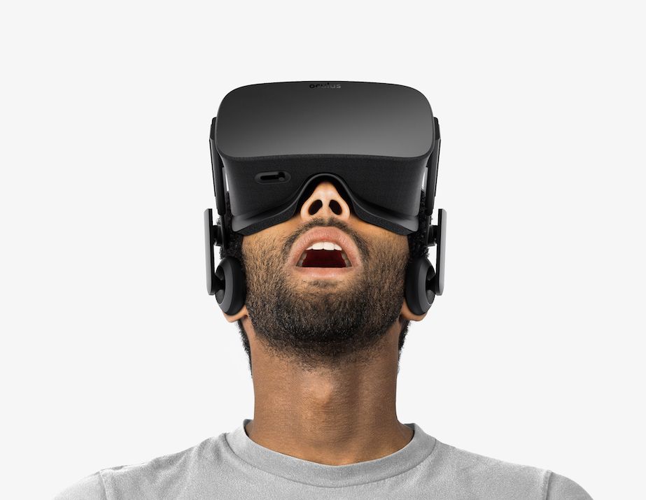 Zuckerberg says Oculus won’t impact Facebook’s 2016 financials