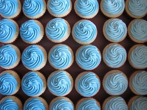 Uber celebrates first year in Edmonton with free cupcake deliveries
