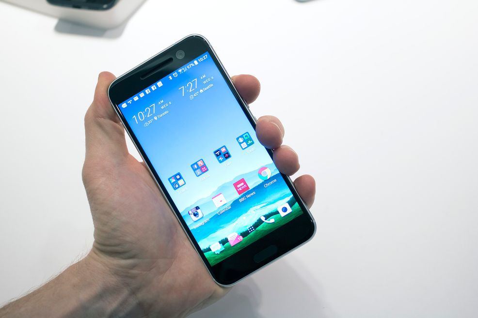Canadian HTC 10s do not come with the company’s ‘Uh Oh Protection’ plan