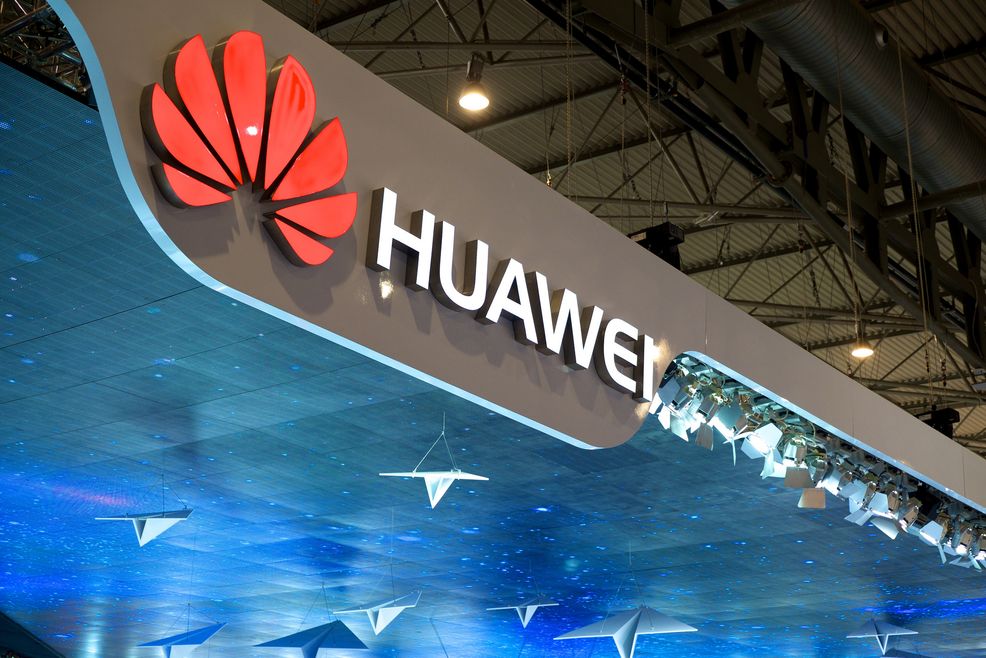 Immigration prepares to deny two Huawei employees entrance to Canada
