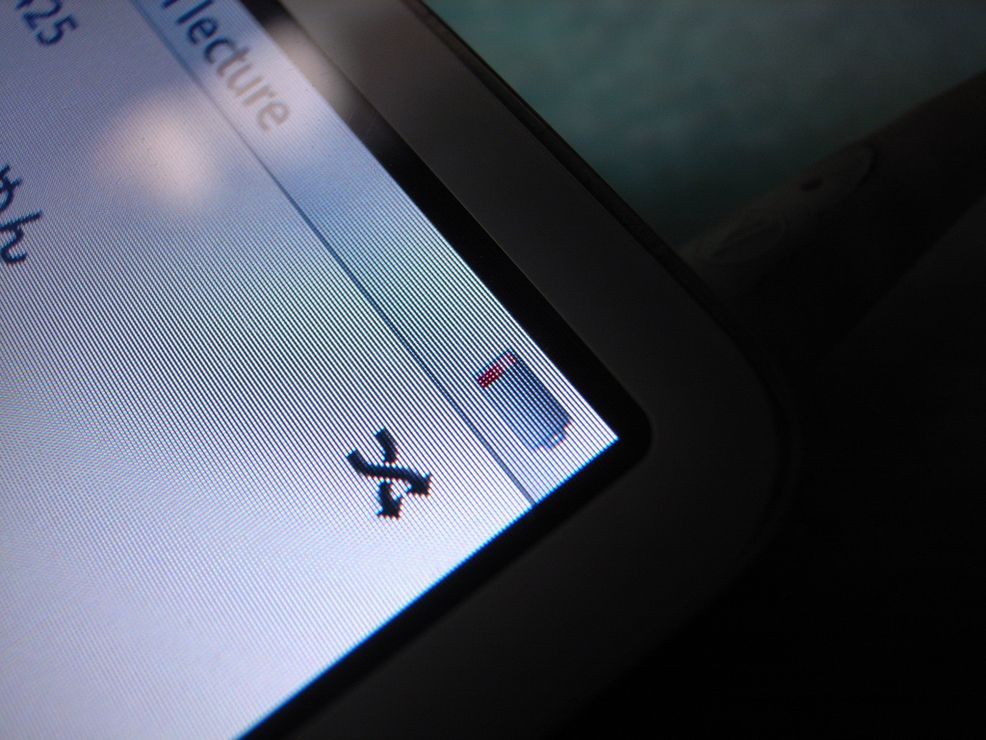 Your smartphone could soon be vitamin-powered thanks to University of Toronto researchers