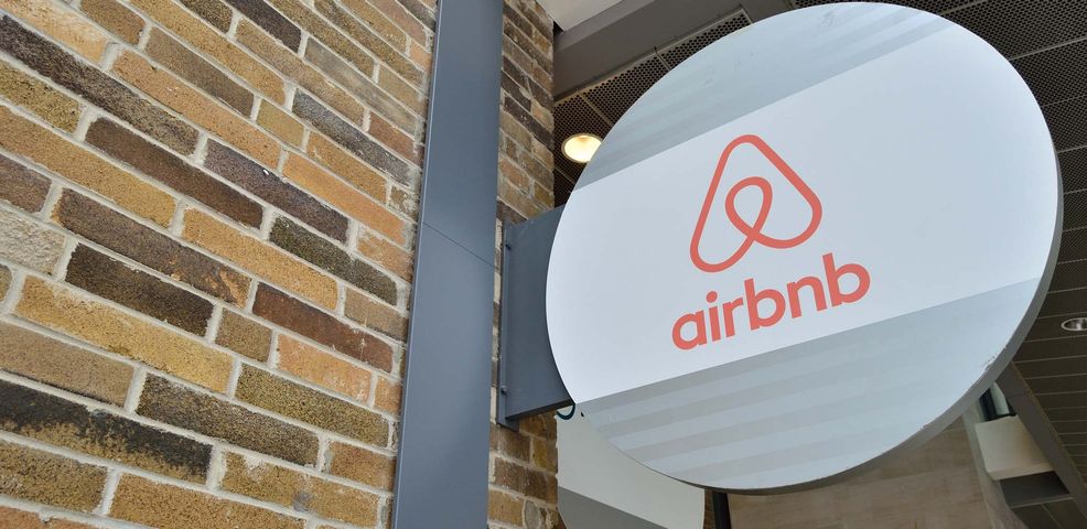 Airbnb Storefront