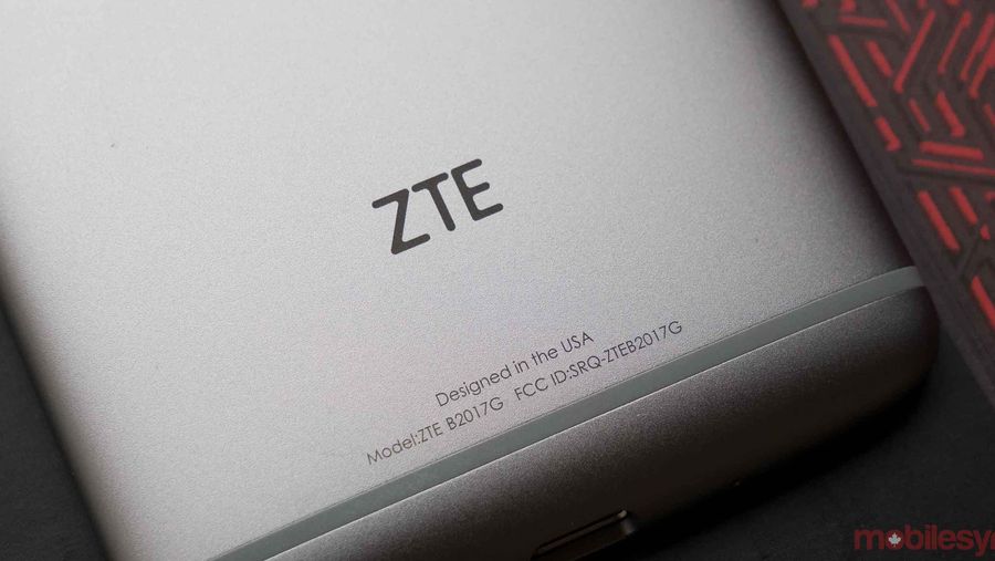 ZTE Axon 7 Mini smartphone