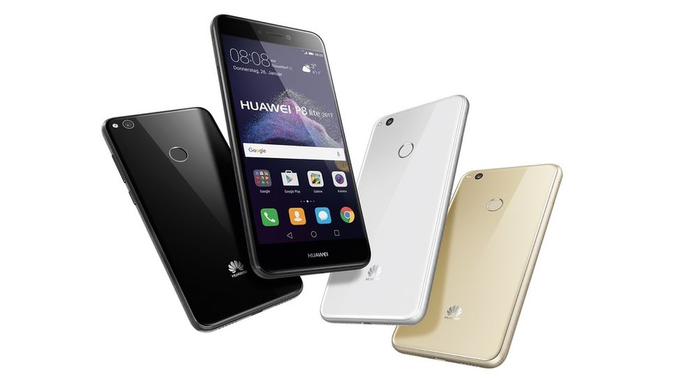 Huawei P8 Lite group shot