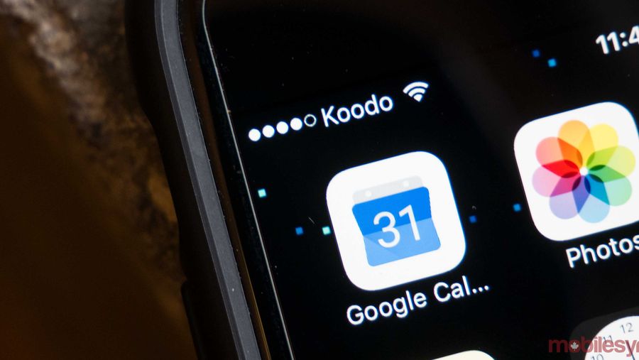 Koodo wireless signal shown on a smartphone