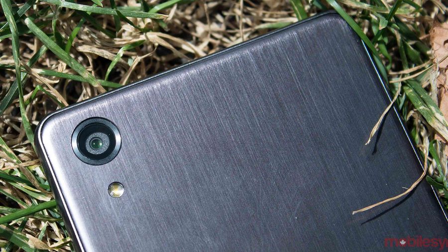xperia x performance smartphone back camera on telus and rogers