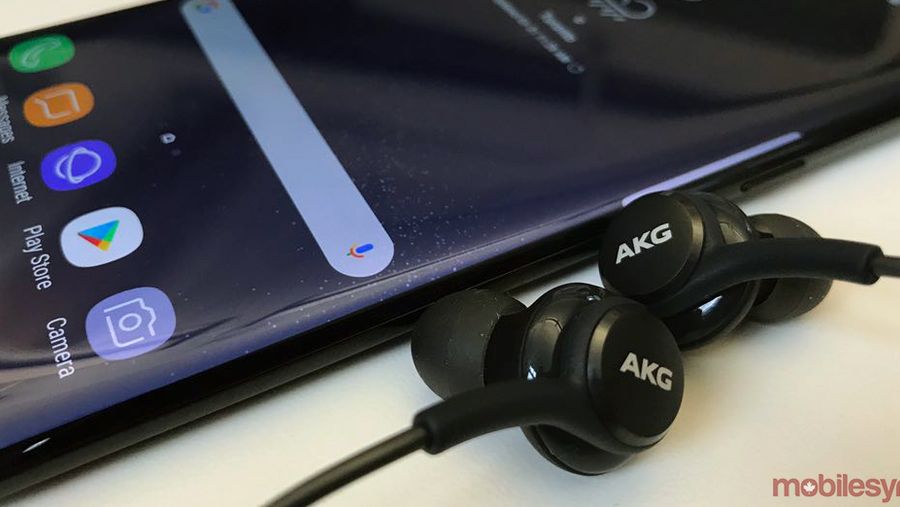 Galaxy S8 akg headphones