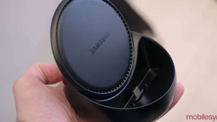Samsung Galaxy S8 DeX dock