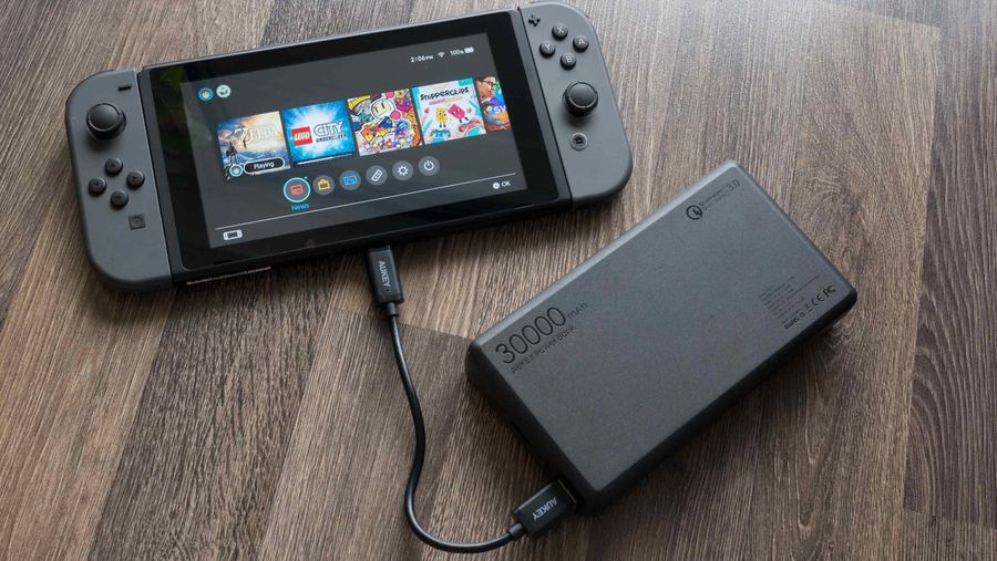 Aukey 30000mAh Hooked up to Nintendo Switch