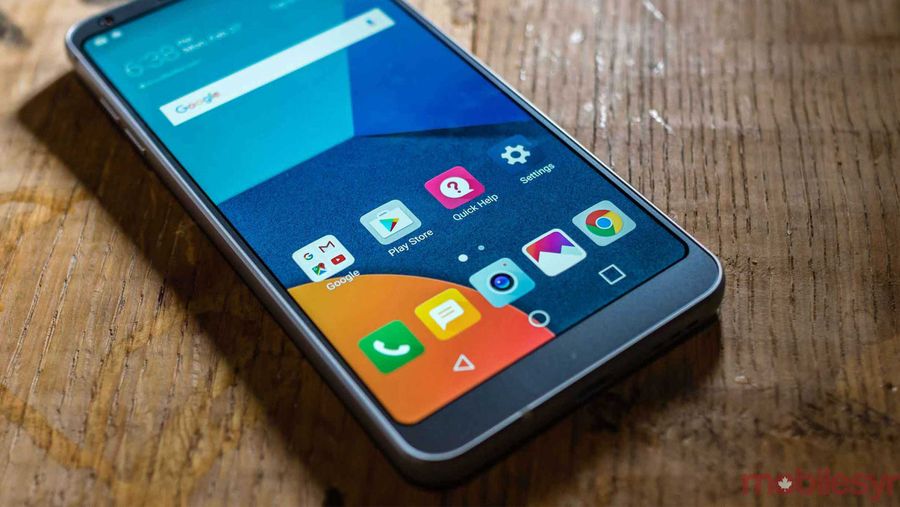 lg g6 on table