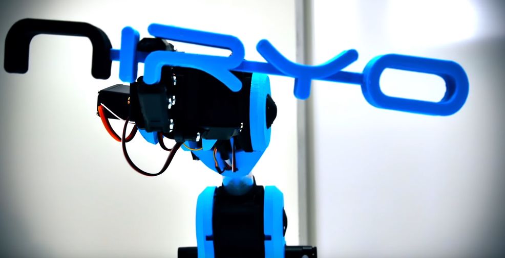 Automate your house with the Niryo One robotic arm [Sticky or Not?]