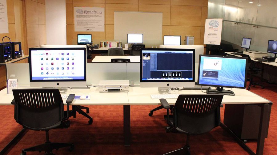 Digital Innovation Hub's Macs at the Toronto Public Library