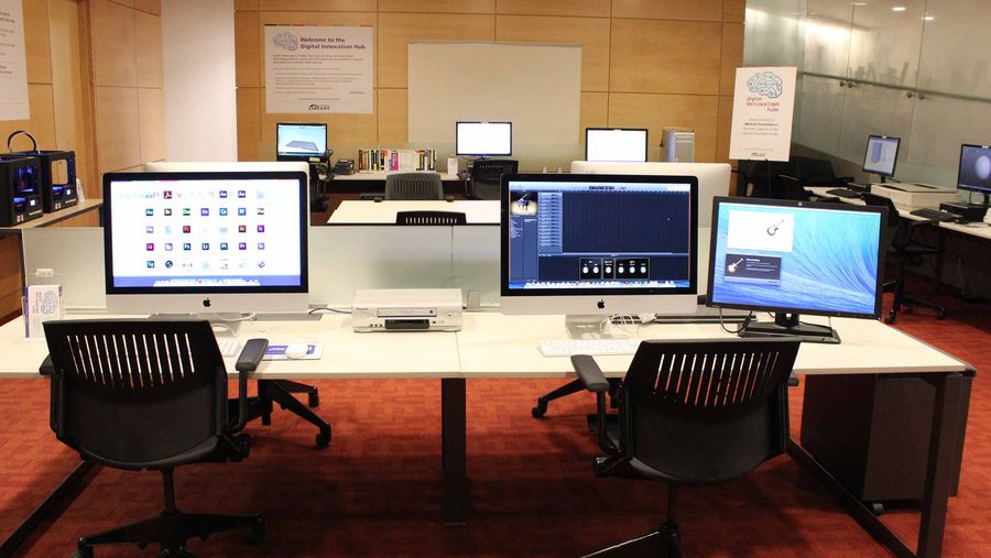 Digital Innovation Hub's Macs at the Toronto Public Library