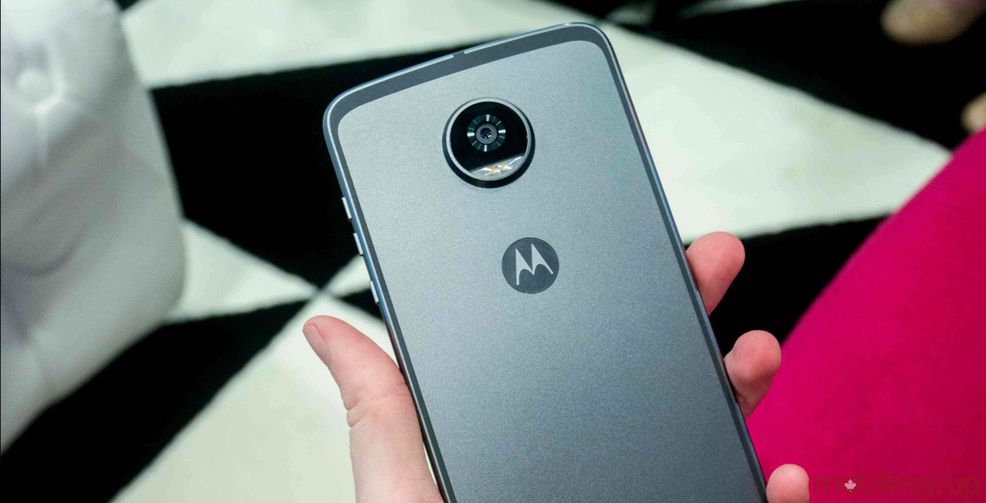 Moto Z2 Play is now available at Canadian carriers for up to $800 outright