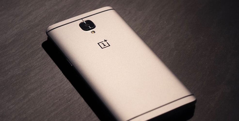 OnePlus 5 hidden by shadows