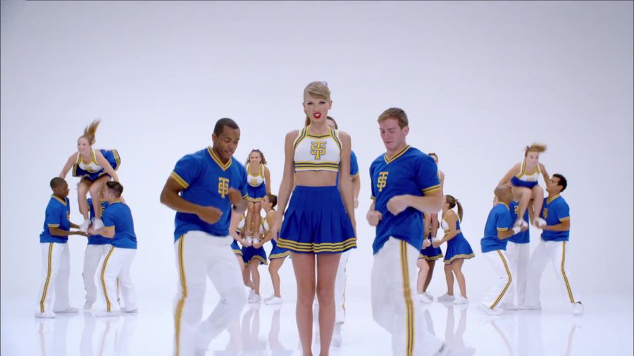 Taylor Swift in Shake it Off video