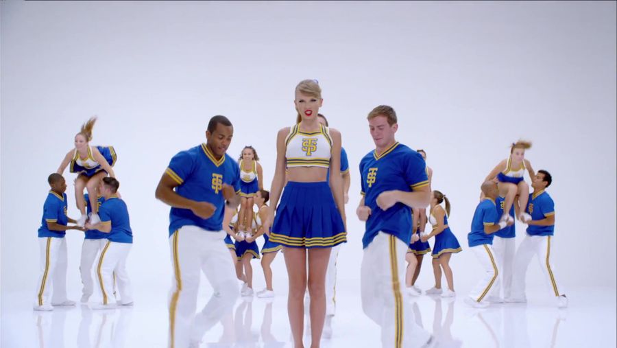 Taylor Swift in Shake it Off video