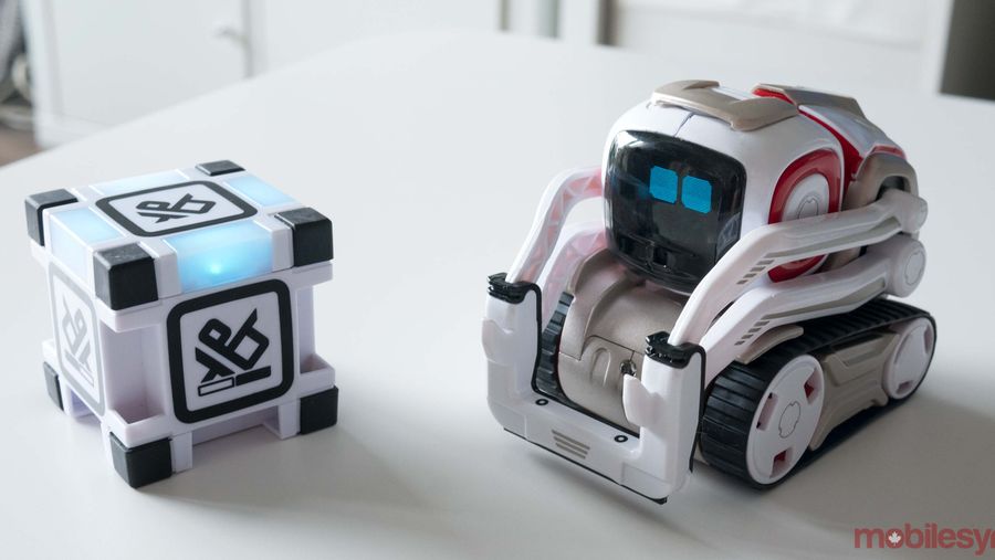 Cozmo and block