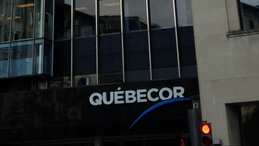 quebecor sign
