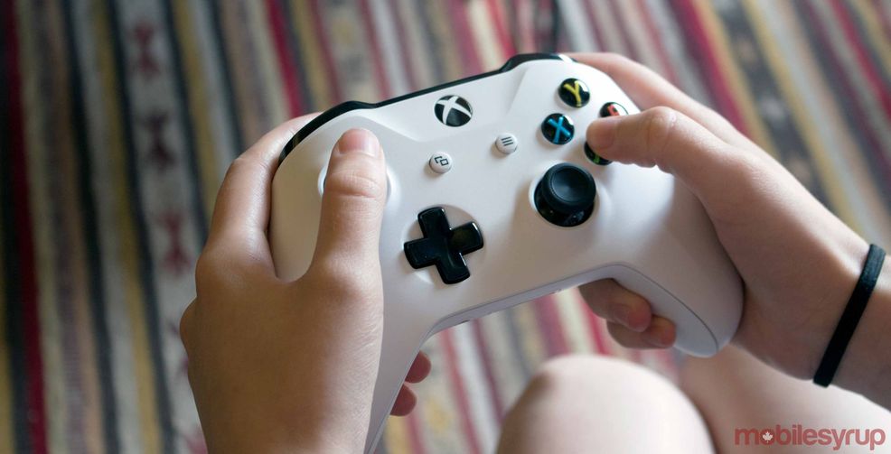 a Robot White Xbox One controller