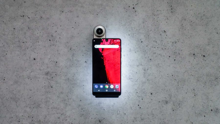 Essential Phone concrete display