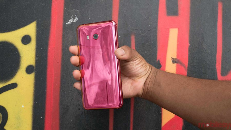 Rear of HTC U11