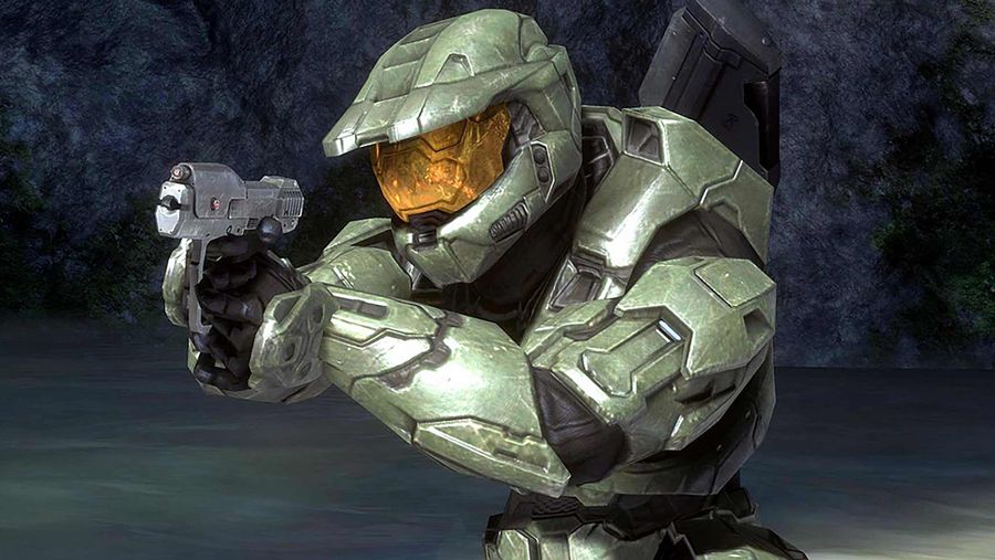 Master Chief with a pistol