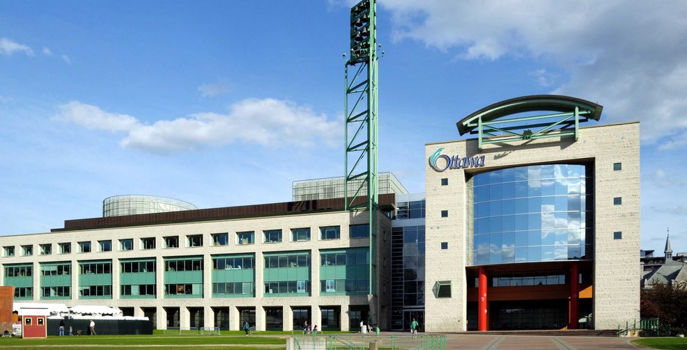 5G test site erected at Ottawa City Hall