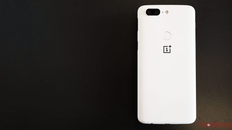 The OnePlus 5T in sandstone white