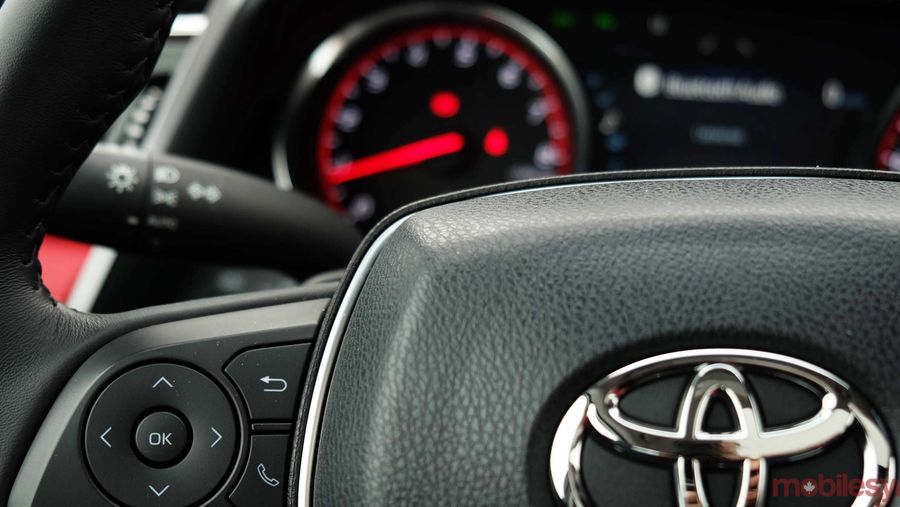Toyota steering wheel controls