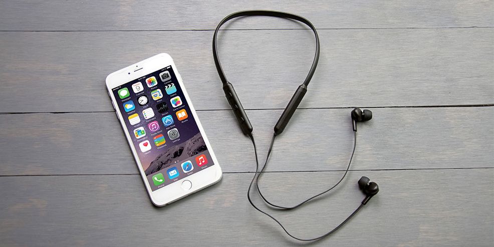 These Bluetooth Earbuds Use Magnets to Eliminate Cable Clutter