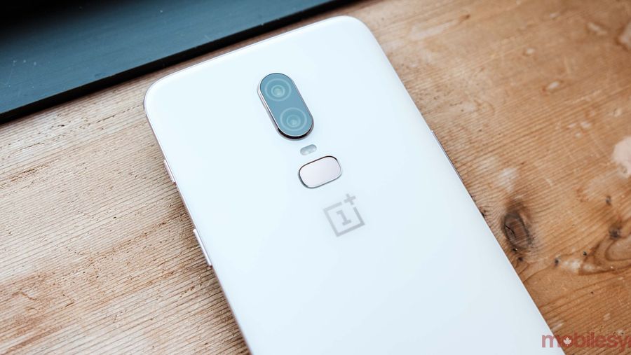 The OnePlus 6 in Silk White