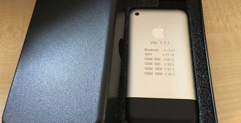 Alleged first generation iPhone prototype on eBay for over $13,000