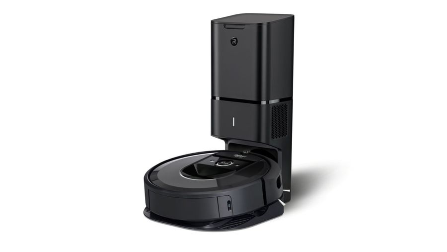 Roomba i7+ and charging base