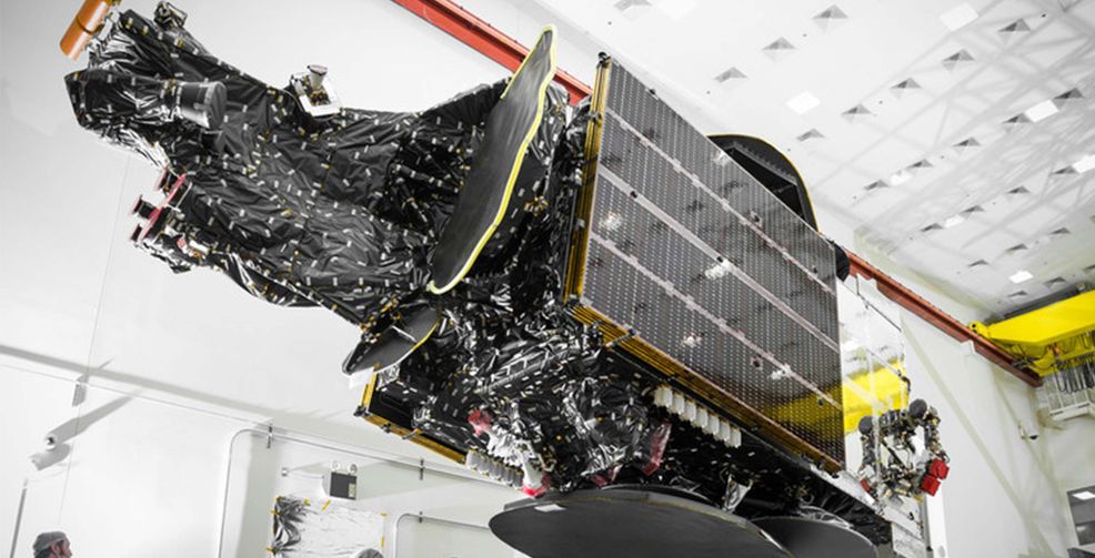 SpaceX launches Canadian Telstar 18 Vantage satellite into orbit