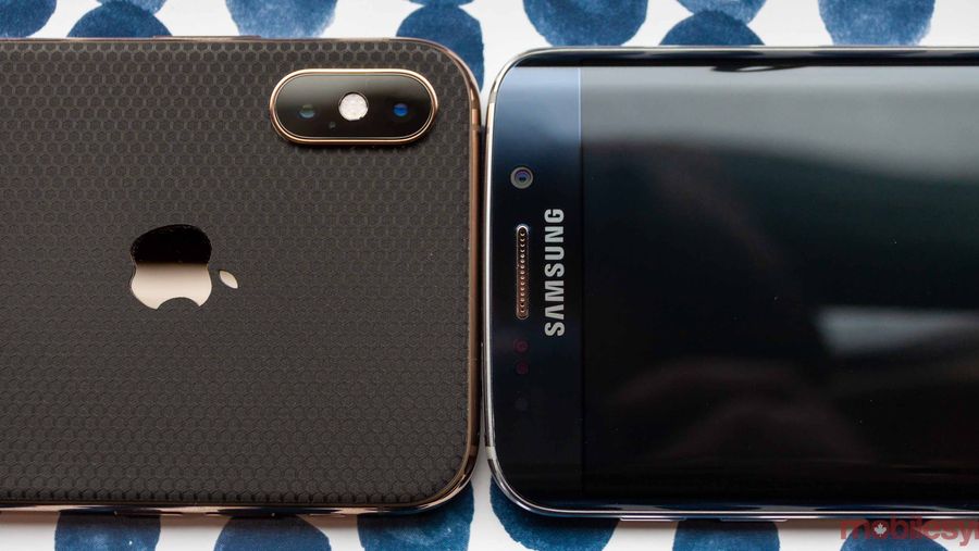 iPhone XS and Samsung S6 Edge